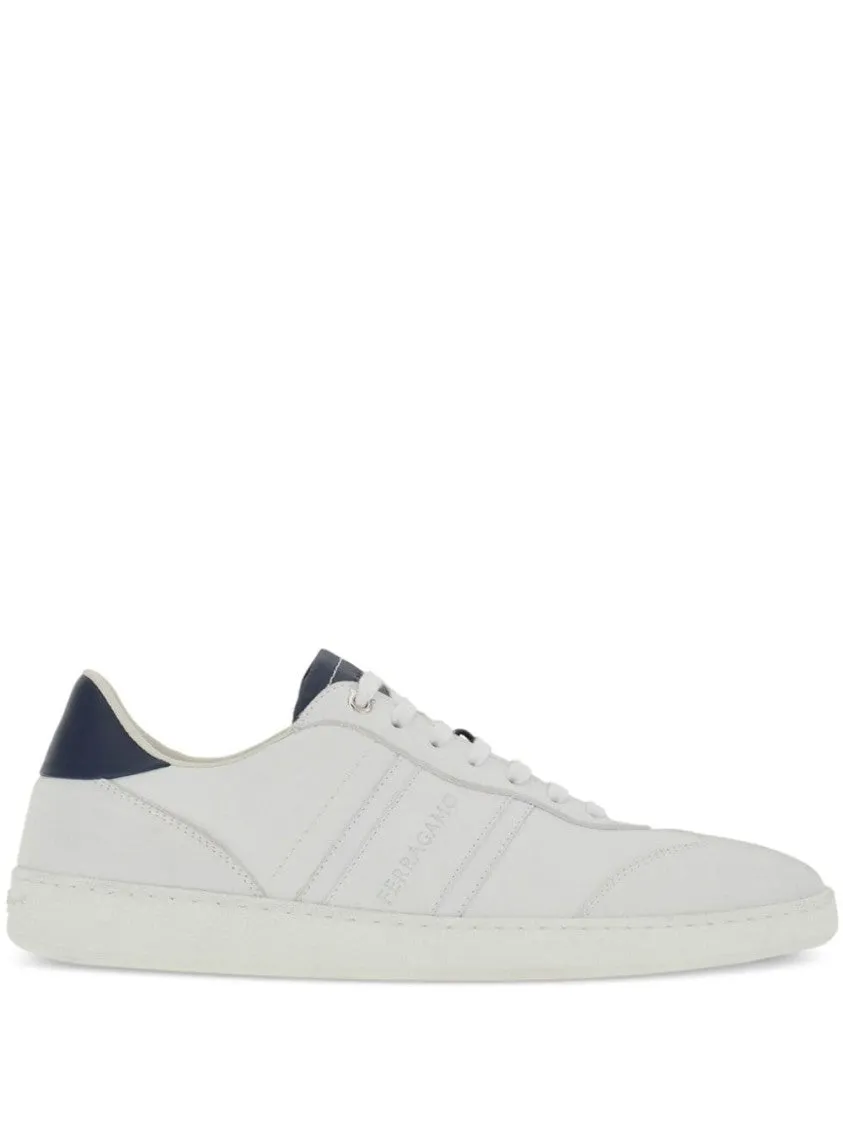 Achilles Sneakers