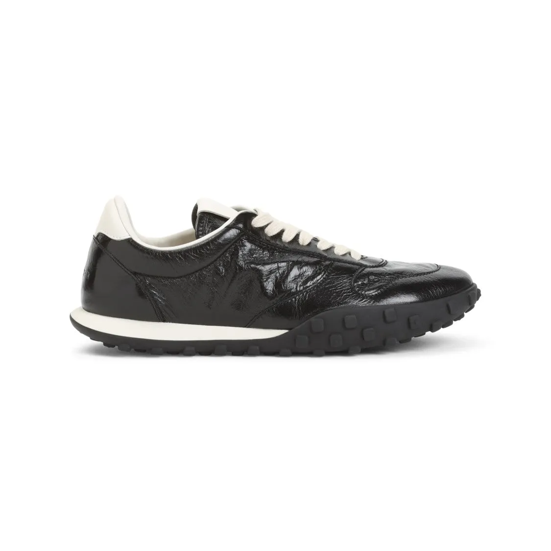 Black/White Low Top Sneakers