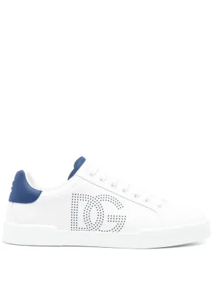 Contemporary White Sneakers With Blue Heel Tab