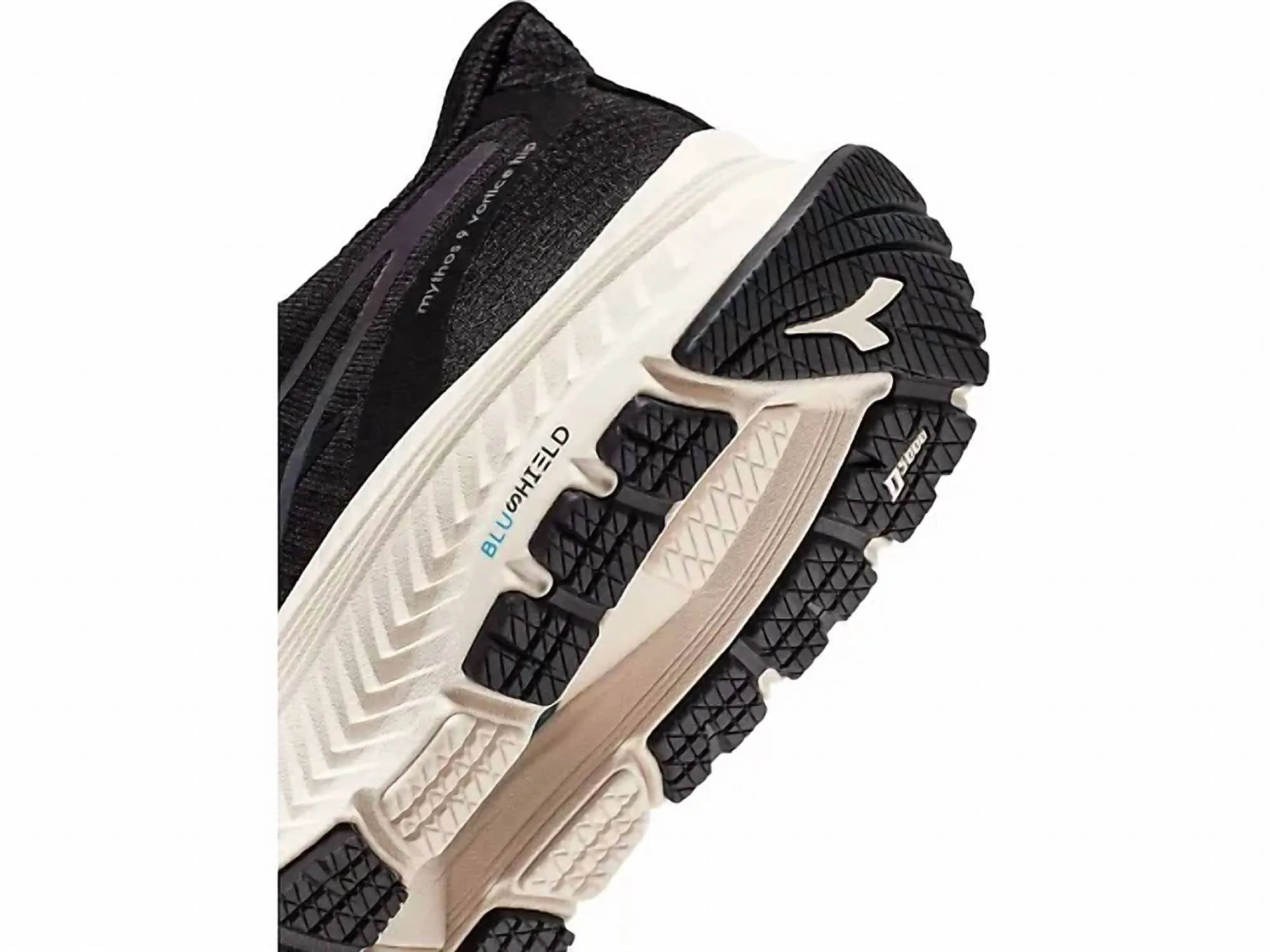Men Mythos Blushield Vortice 9 Hip Running Shoes In Black/steel Gray