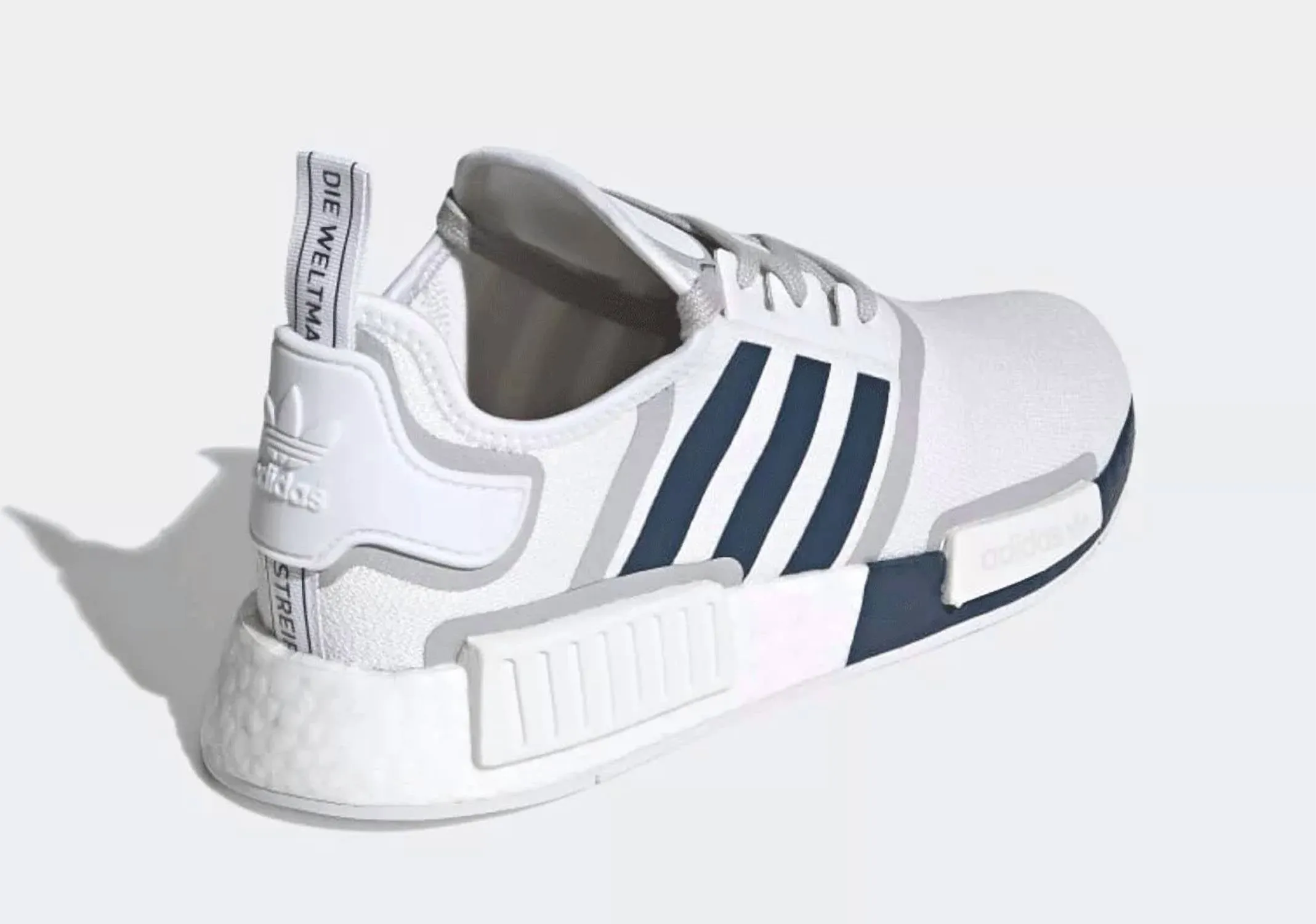 Men's Nmd_R1 Sneaker Shoe In Cloud White/crew Navy/grey