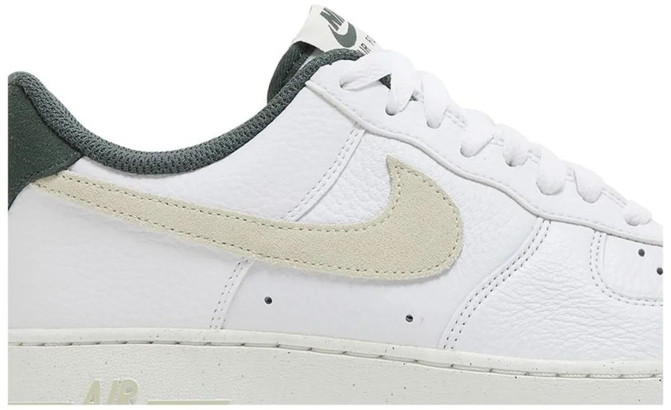Nike Air Force 1 Low '07 LV8 Vintage Green