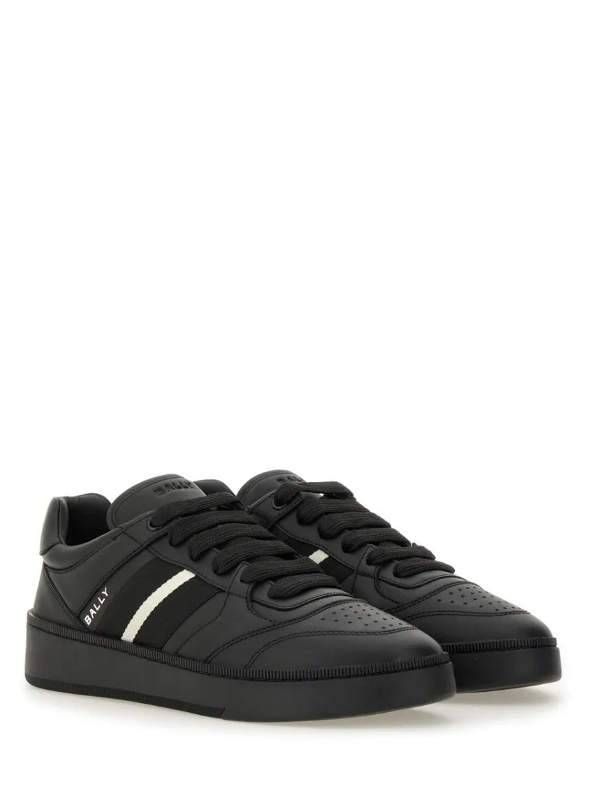 Rebby" Sneaker