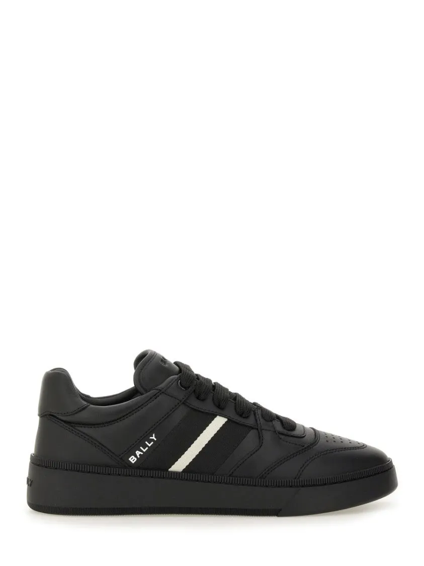 Rebby" Sneaker