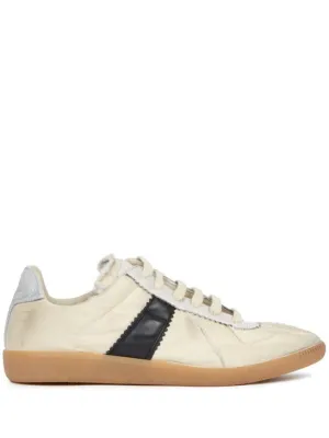 Replica Sneaker